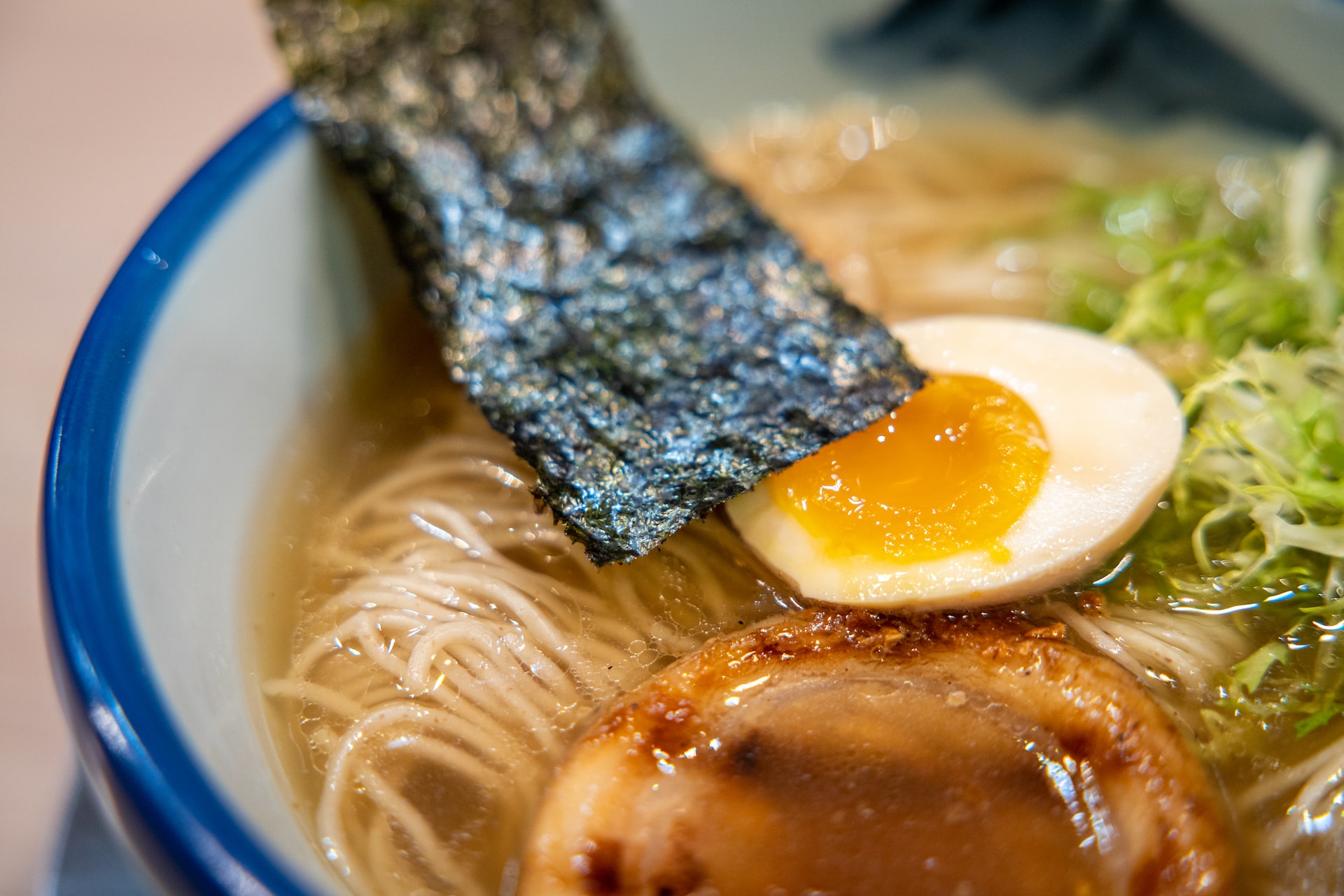 【柏】話題の絶品ラーメンが味わえる店15選！【家系・二郎系・深夜営業】