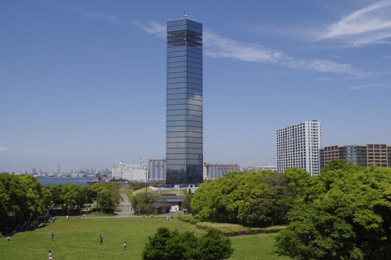 5.【千葉みなと駅】潮風が心地よい港の絶景「千葉ポートパーク・ポートタワー」