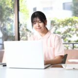 【在宅医療】訪問看護の計画を立てる『ケアマネージャー』とは?関連する職業も紹介