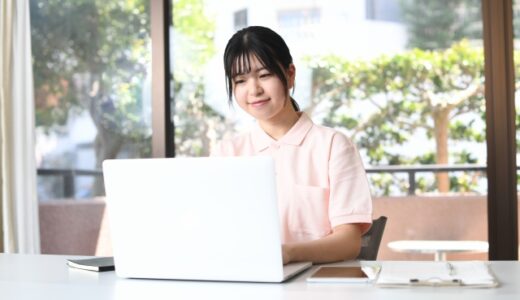 【在宅医療】訪問看護の計画を立てる『ケアマネージャー』とは?関連する職業も紹介