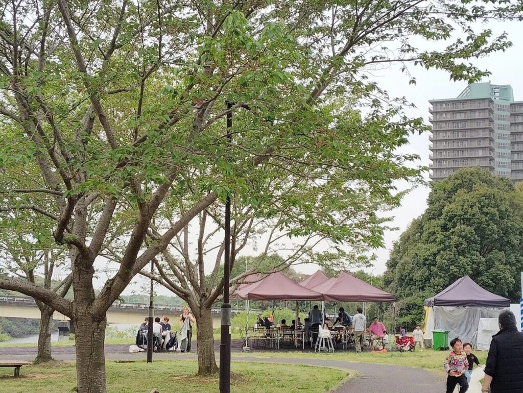 【スポット④】千葉県立北総花の丘公園｜広大な芝生で思いきりからだを動かそう